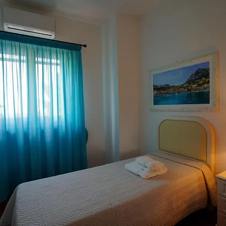 Station69 Location Bed & Breakfast 4*