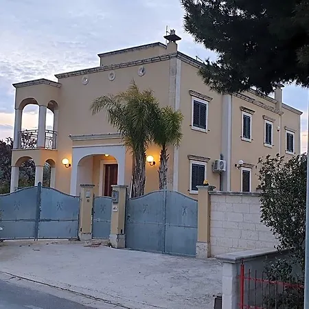Station69 Location Panzió Fasano